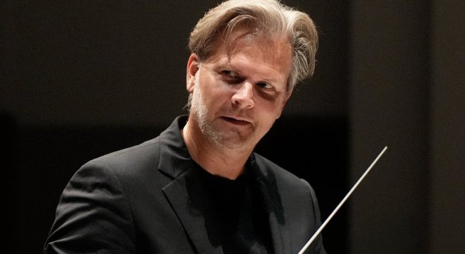Grand Concerto di Capodanno dell’Orchestra del Teatro Carlo Felice, dirige Christopher Franklin