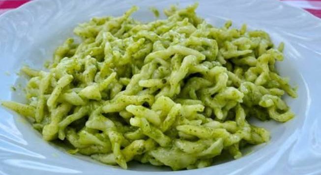 Trofie al pesto ©facebook.com/visitgenoa