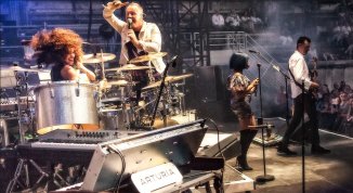 Simple Minds in concerto all'Unipol Arena di Bologna
