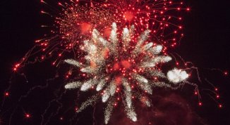 Nostra Signora dei Miracoli a Cicagna 2026 con piatti tipici, fuochi d'artificio e musica