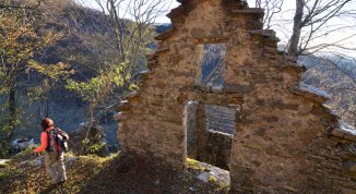 Valbrevenna sotto le stelle: Monte Cremado e cena nell'antico borgo di Lavazzuoli