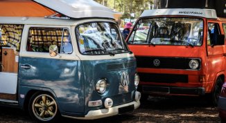 Raduni di pulmini Volkswagen e Fiat 500 all'Oktoberfest