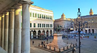 Aperitivi Felici: visite guidate al Teatro Carlo Felice con aperitivo