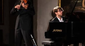 Simon Zhu in concerto al Teatro van Westerhout di Mola di Bari