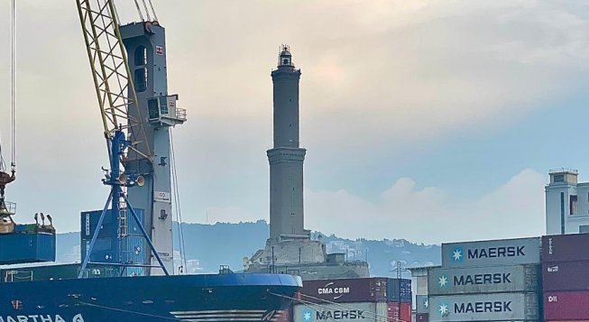 Lanterna di Genova © Paola Popa