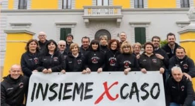 INSIEME X CASO - BALENA?