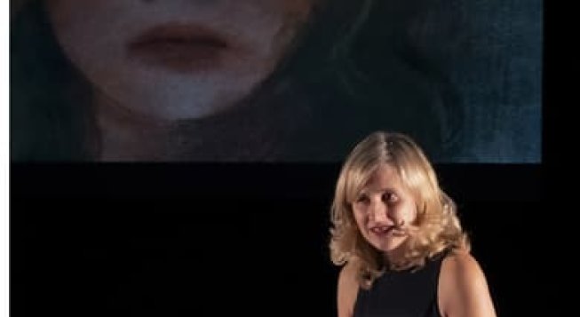L'AMICA GENIALE A FUMETTI