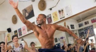 Adriano Oliveira alla Cascina Spazio Vivo: workshop tra movimento, fitness e samba