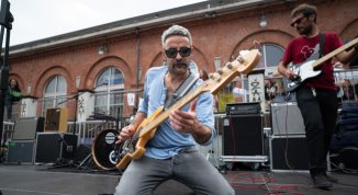Festa del Balon: mercato vintage, musica live e omaggi a Freddie Mercury, David Bowie e Ramones