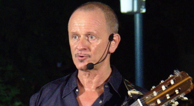 Carlo Denei e Gli Innamorati a Fegino, spettacolo di musica e cabaret