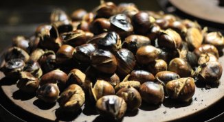 Fiera degli Angeli e castagnata a Mezzanego con caldarroste gratis