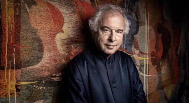 Sir András Schiff ©Nadja Sjoestroem