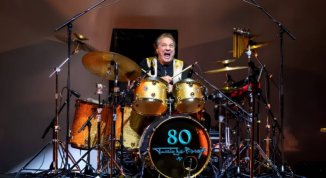 Tullio De Piscopo al Teatro Colosseo di Torino con 80 Tullio - The Last Tour (...nun ’o saccio!)