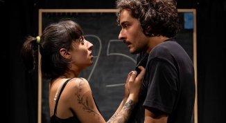 Guardami dove non c'è campo, spettacolo di e con Amy Locci, Federico Piscitello e Arturo Farina