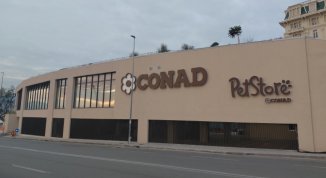 Genova, apre il nuovo Conad a Carignano: supermercato, pet store e parco