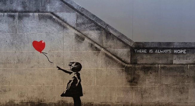 Girl with Balloon ©Paola Popa