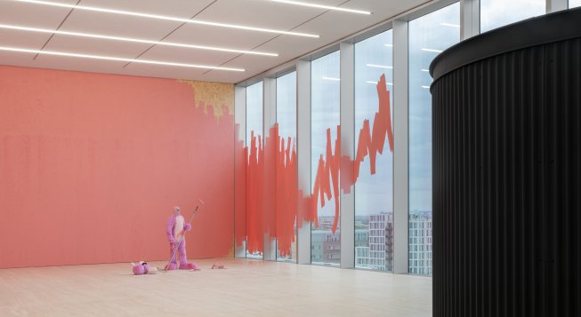 Housepainter II, l'installazione di Alex Da Corte