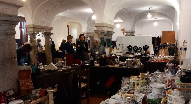 Mercatino della Fiera d'Autunno alla Sala delle Colonne dell'Oratorio, tra vintage, accessori e casalinghi