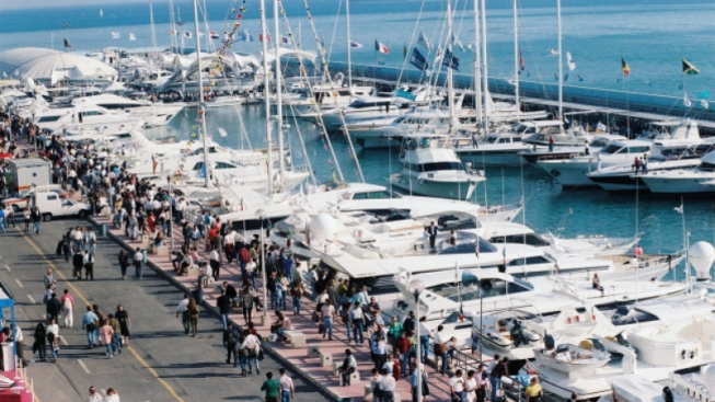 Facebook.com/SaloneNauticoGenova