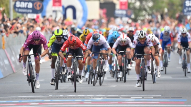 Facebook.com/giroditalia