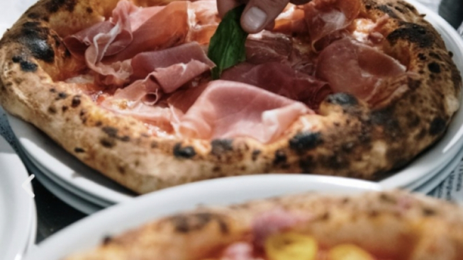 Il Vicolo Battisti di Asti tra prelibatezze di carne e pizza napoletana