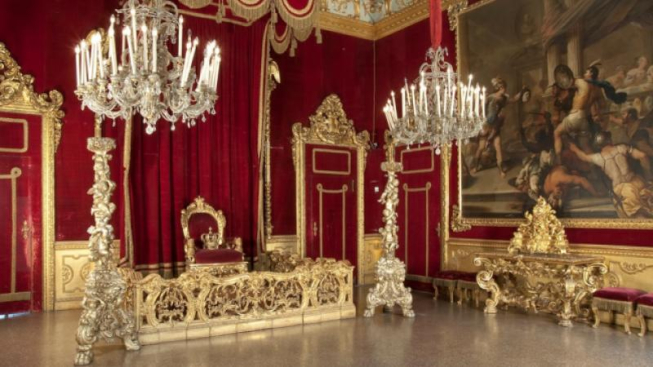 Facebook.com/palazzorealegenova