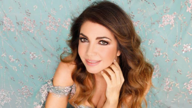 Facebook.com/cristinadavenaofficial