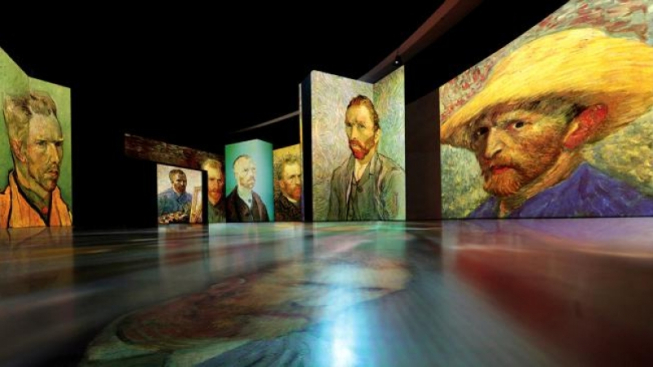 grandeexhibitions.com