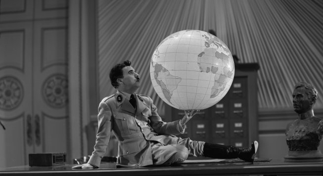 © Roy Export Co. Ltd. Charlie Chaplin © Bubbles Incorporated S. A.