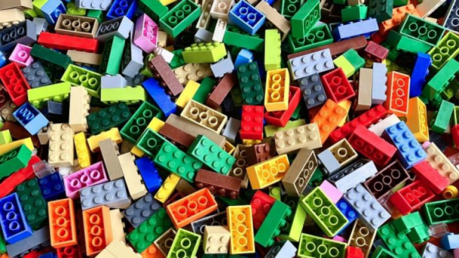 Tour estivo di Lego a Genova, attività con i mattoncini per grandi e bambini  - Mentelocale Web Magazine