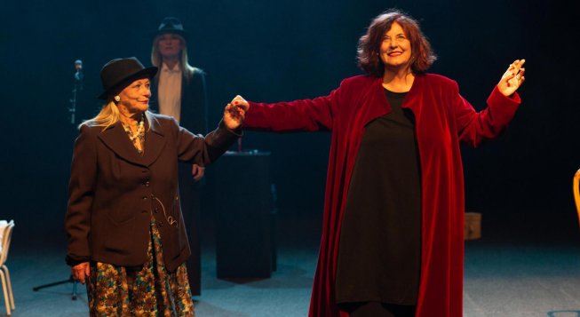 © Elena Clara Savino