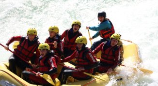 Vivi l'emozione del rafting in Valsesia con Eddyline