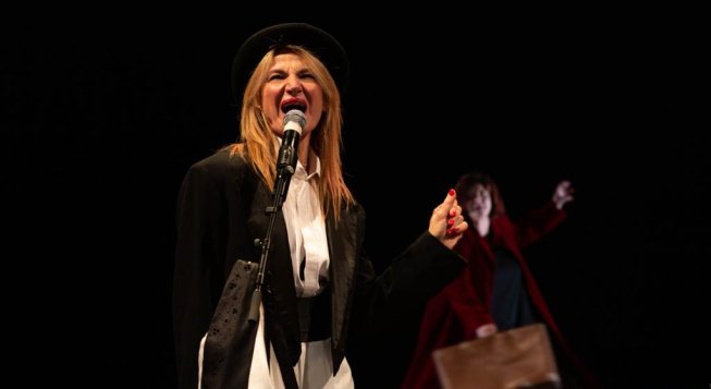 © Elena Clara Savino