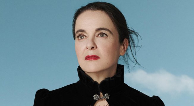 Amélie Nothomb © Jean-Baptiste Mondino / Iconoclast Image