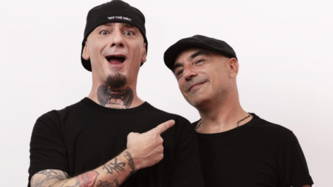 facebook.com/jaxofficial