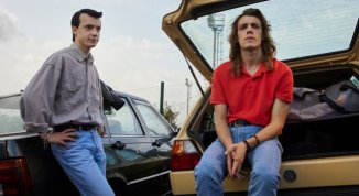 A Pavia sulle orme degli 883: itinerario tra i luoghi della serie Hanno ucciso l'Uomo Ragno