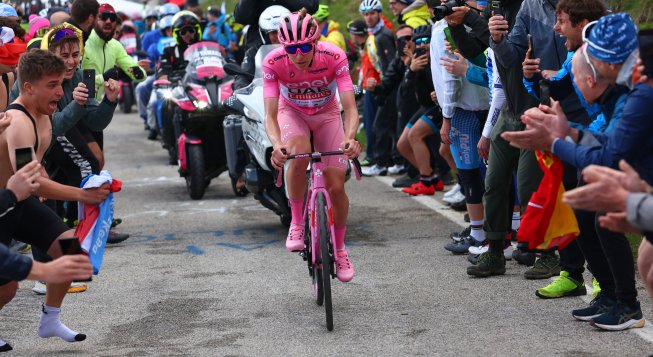 Tadej Pogacar, vincitore del Giro d'Italia 2024 © La Presse