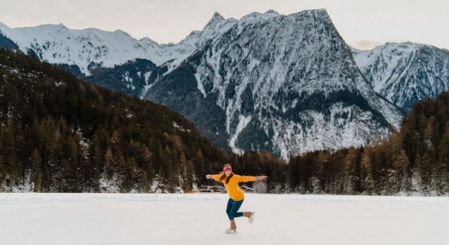 Pattinaggio sul lago Piburger See © Tirol Werbung, Ramon Haindl