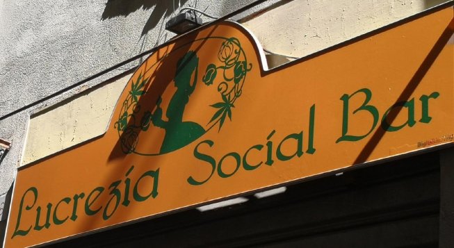©facebook.com/lucrezialivebar