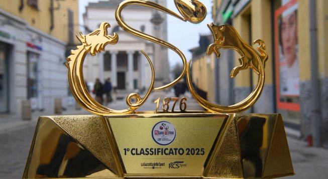 Il trofeo della Milano-Torino, posted by Crédit Agricole