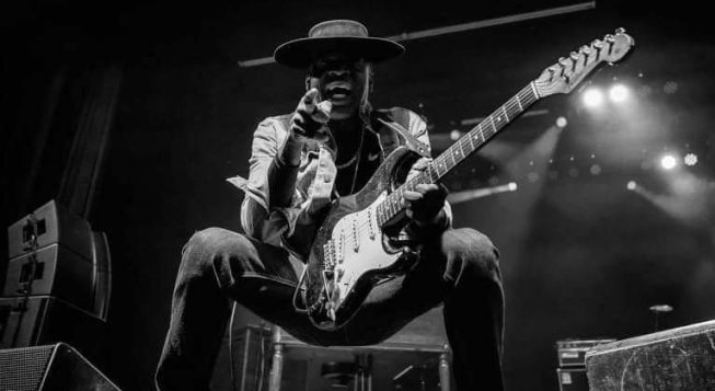 © facebook.com/CarvinJonesBandOfficial