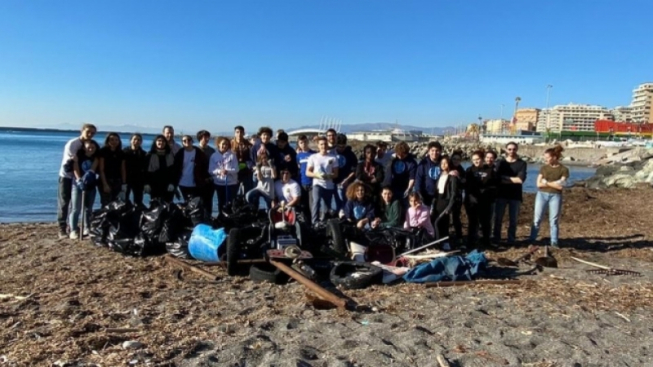 facebook.com/GenovaCleaner