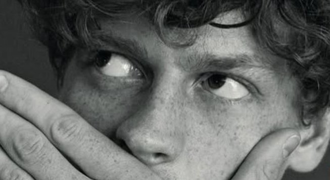 Jannik Sinner sulla copertina di Esquire, gennaio 2025