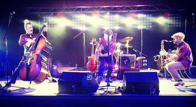 © facebook.com/thebackseatboogie