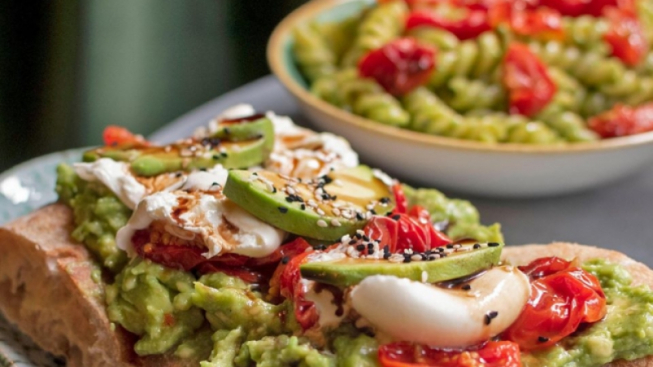 facebook.com/avobrothers