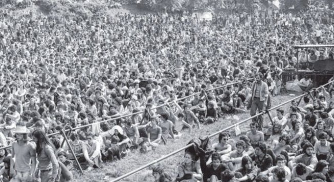 © facebook.com/ReNudoOfficial