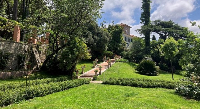 Lerici, riapre il Giardino di Villa Rezzola. Gli orari per visitare uno dei più bei giardini all'inglese
