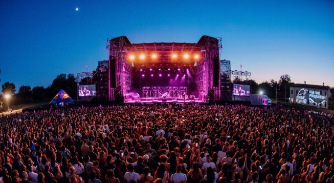 © Shining Production