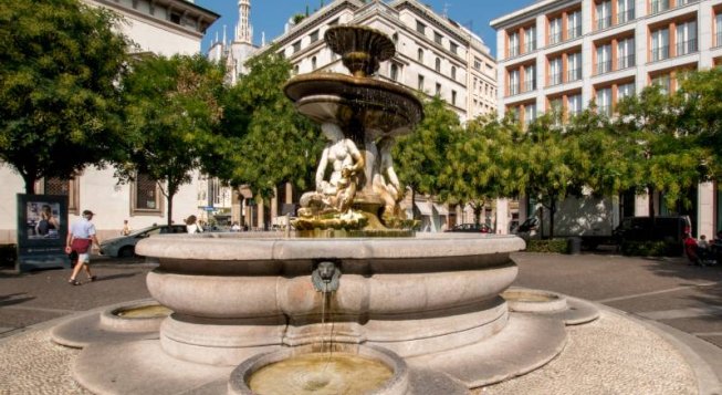 La Fontana del Verziere/ph Wikipedia/Mbettacc