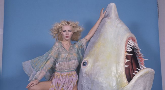 Patty Pravo Servizio pubblicato su "TV Sorrisi e Canzoni", 4 gennaio 1976 Foto di Angelo Frontoni © Museo Nazionale del Cinema / CSC-Cineteca Nazionale